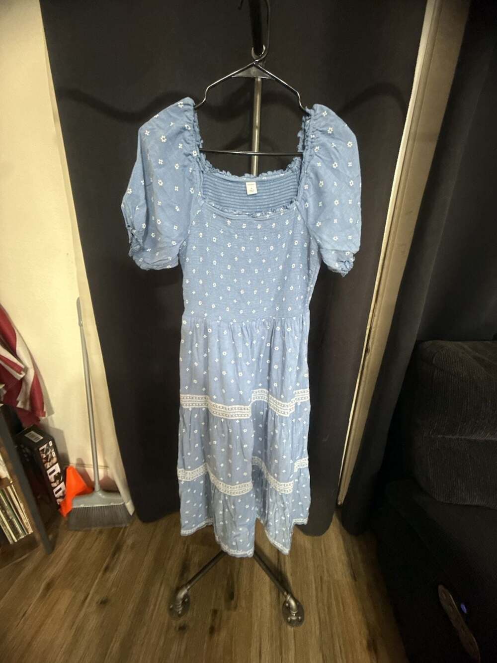 Old Navy Smocked Square Neck Midi Dress Size S Blue Floral Tiered